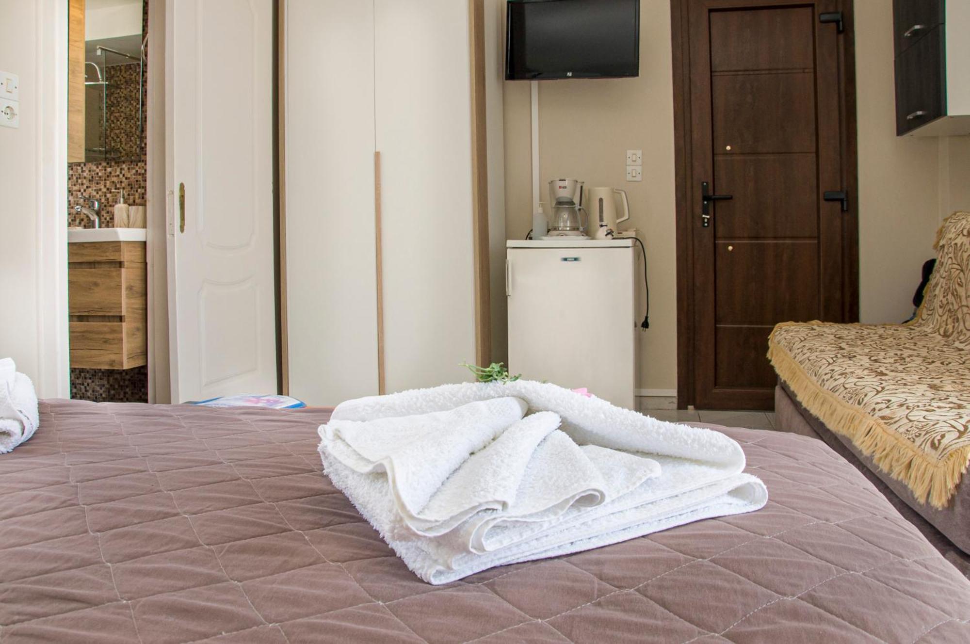 Christina Rooms Adamantas  Exterior foto