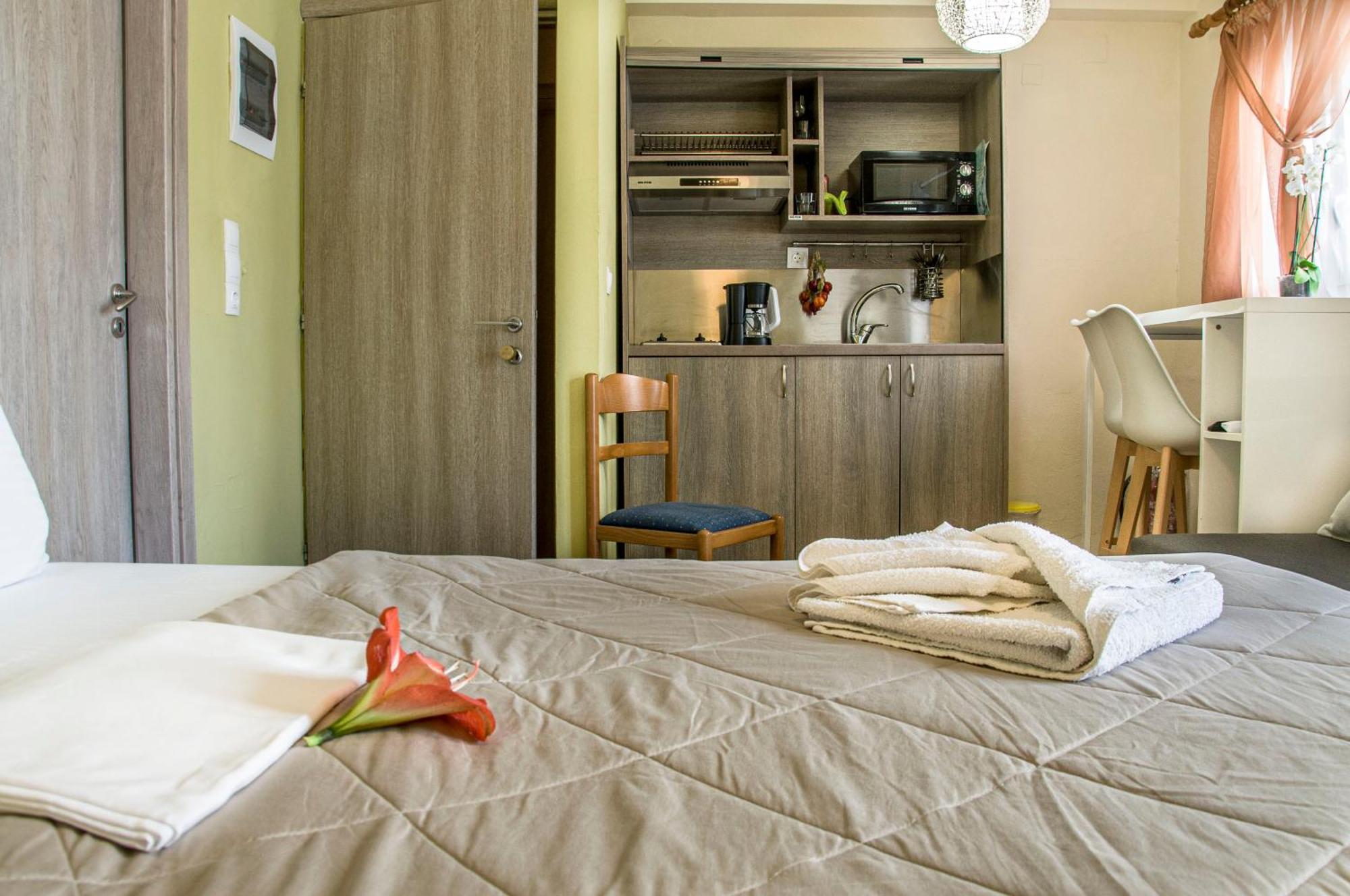 Christina Rooms Adamantas  Exterior foto