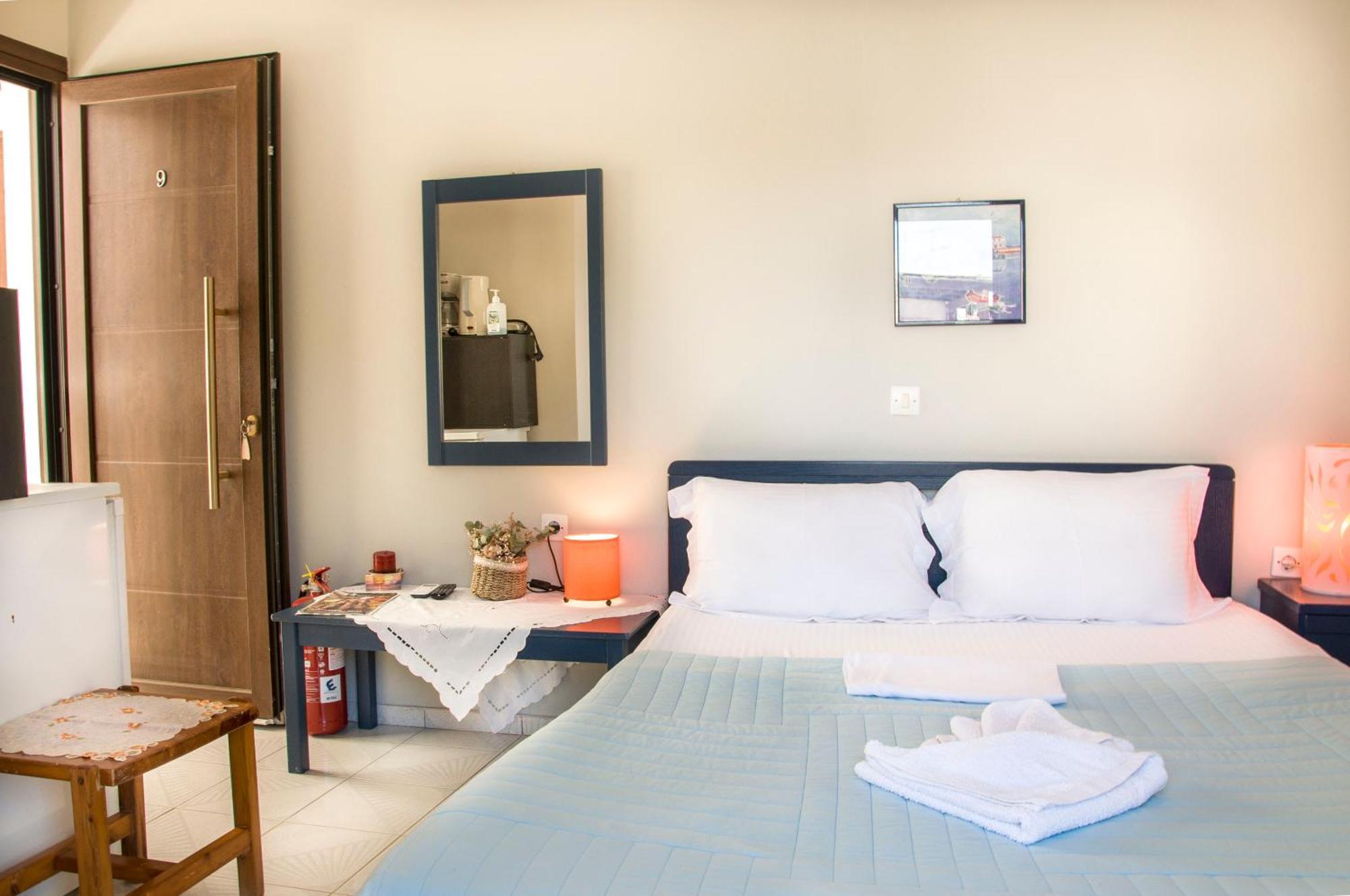 Christina Rooms Adamantas  Exterior foto