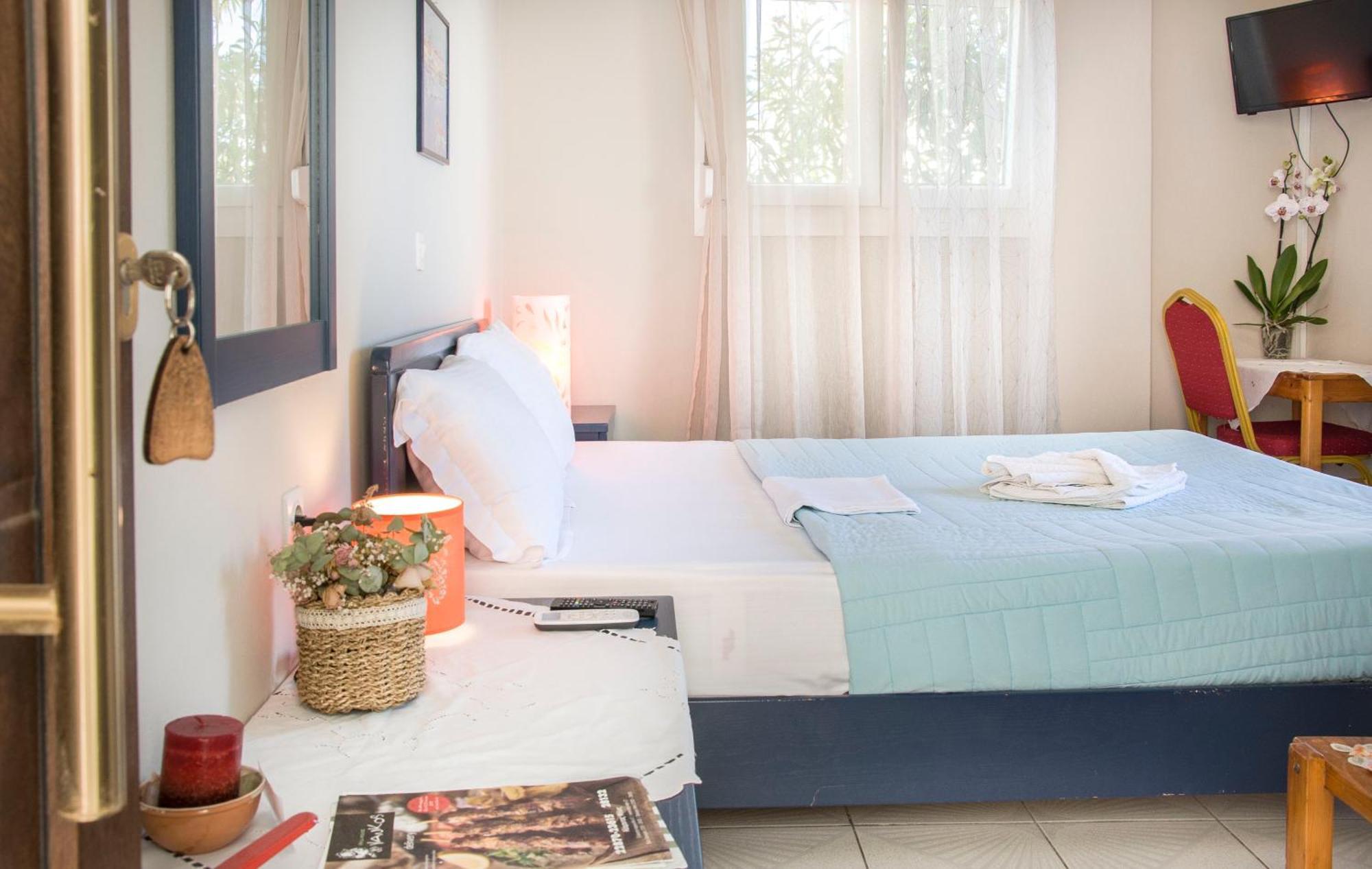Christina Rooms Adamantas  Exterior foto